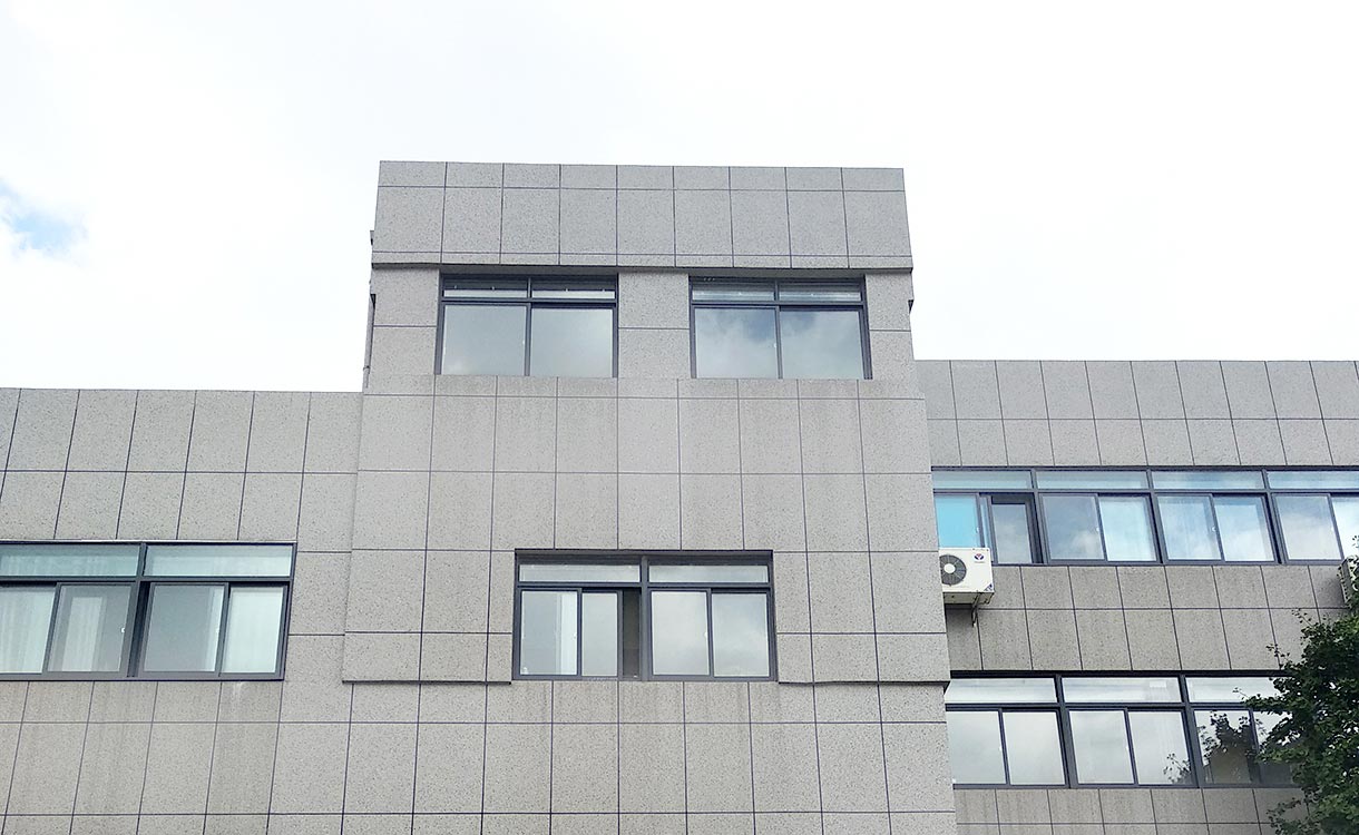 真石漆、保溫裝飾一體化板企業(yè)面對互聯(lián)網(wǎng)市場還需理性